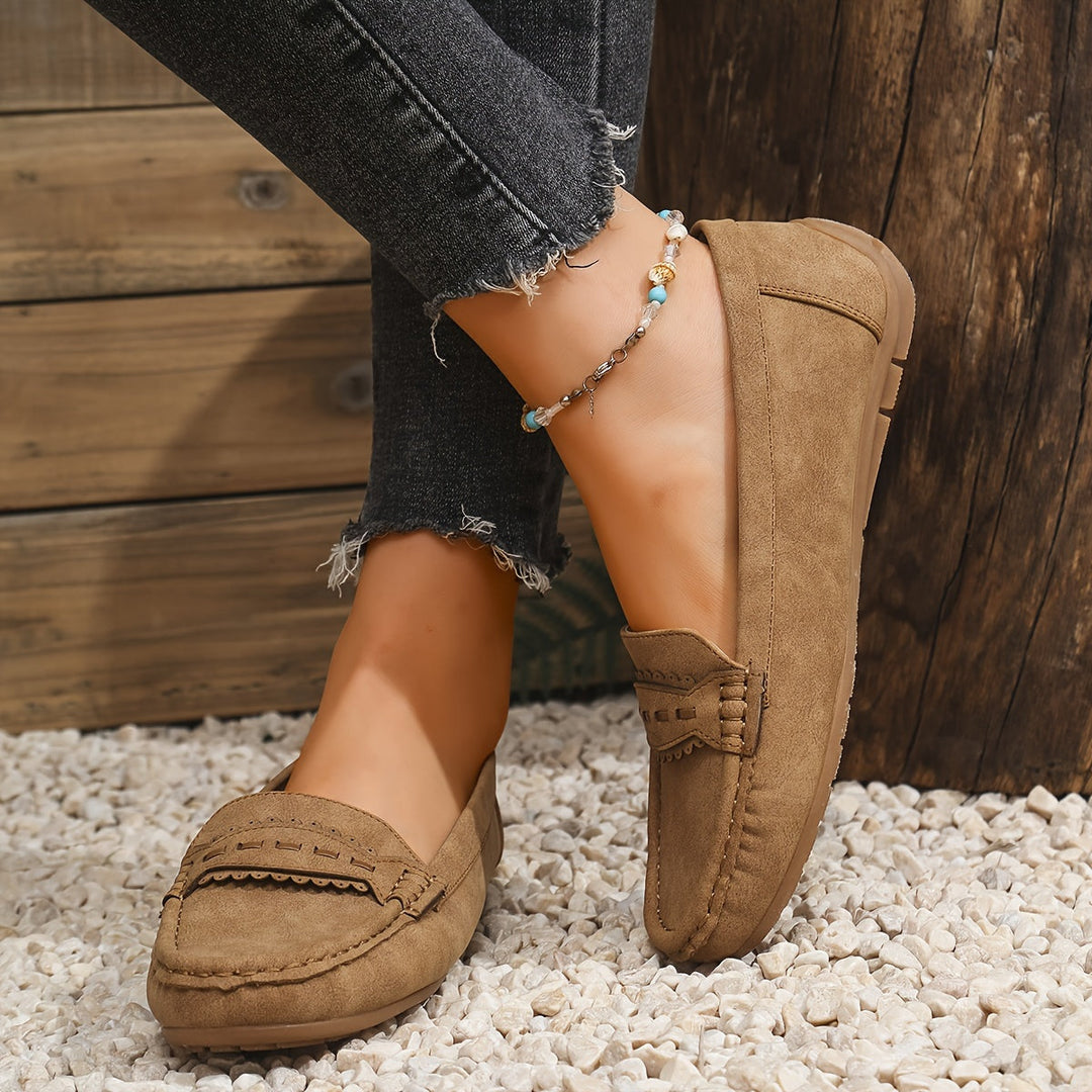Leonie | Scalloped Suede Loafers